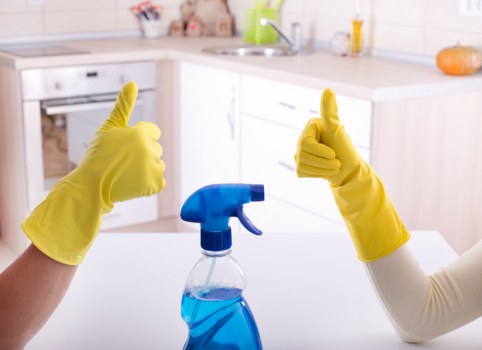 Managing slip and trip risks during carpet cleaning